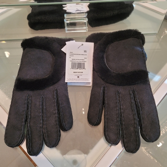 UGG WOMEN´S SHEEPSKIN GLOVE SIZE M NEW.